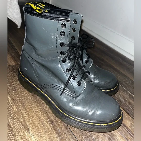 Dr. Marten grey patent leather. Size 9! GUC. - Picture 2 of 7